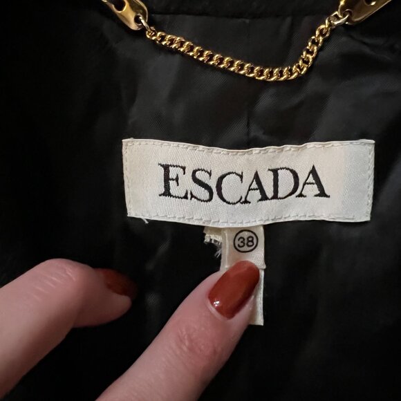 Escada Long Wool Coat Size 38. Used Condition. - Picture 3 of 10